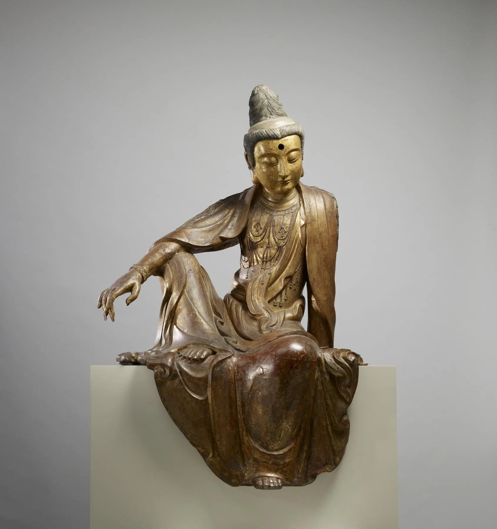 Seated Guanyin Bodhisattva, late 14th-15th century