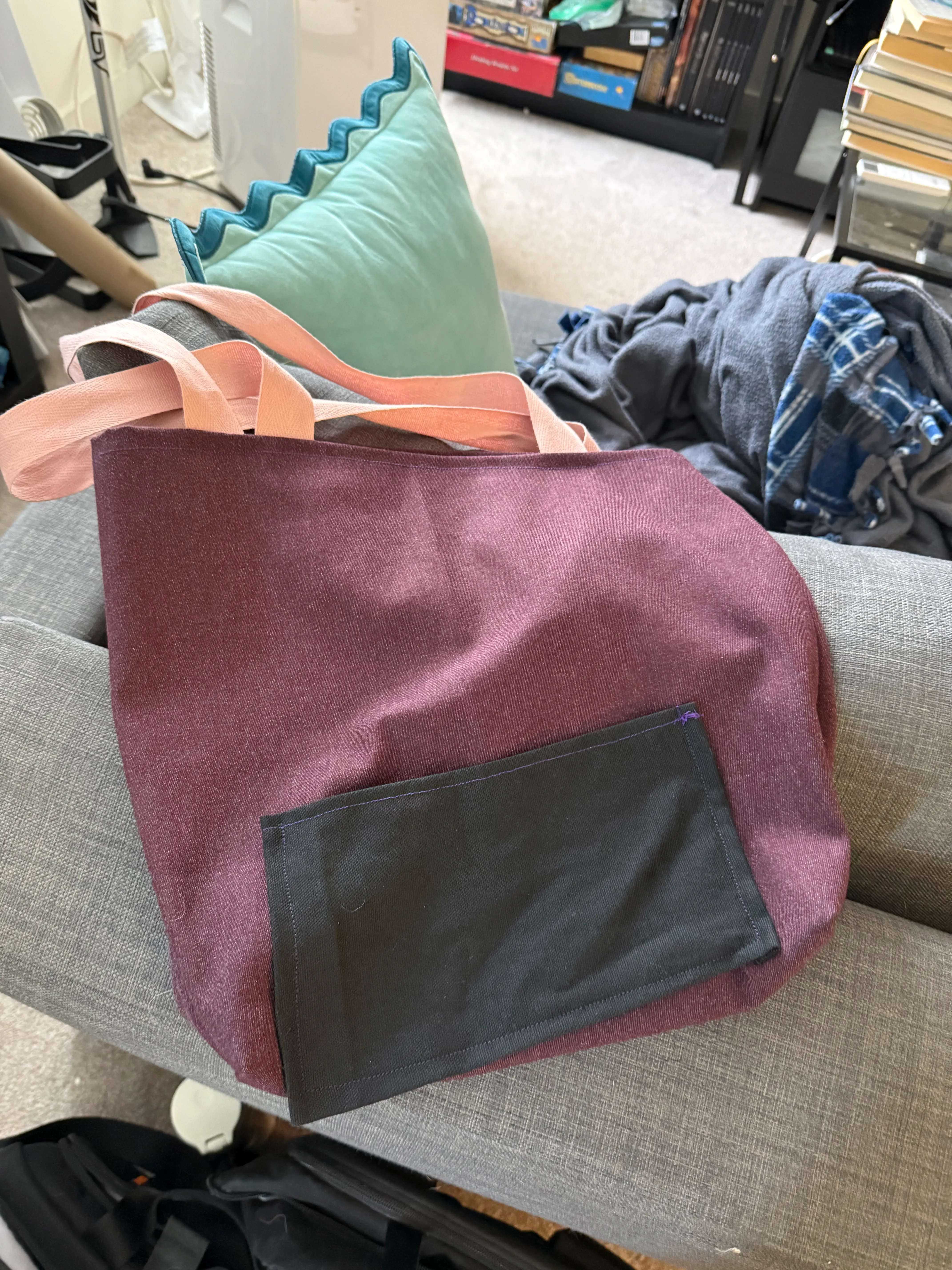 The tote bag I sewed together